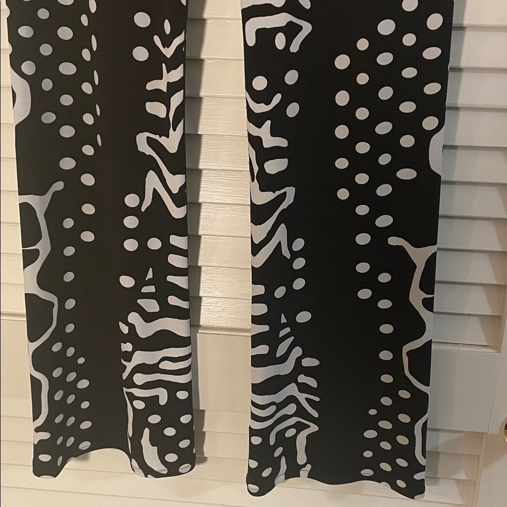 Black Light Gray Pattern Abstract Print Flare Stretchy Pants - Picture 3 of 10